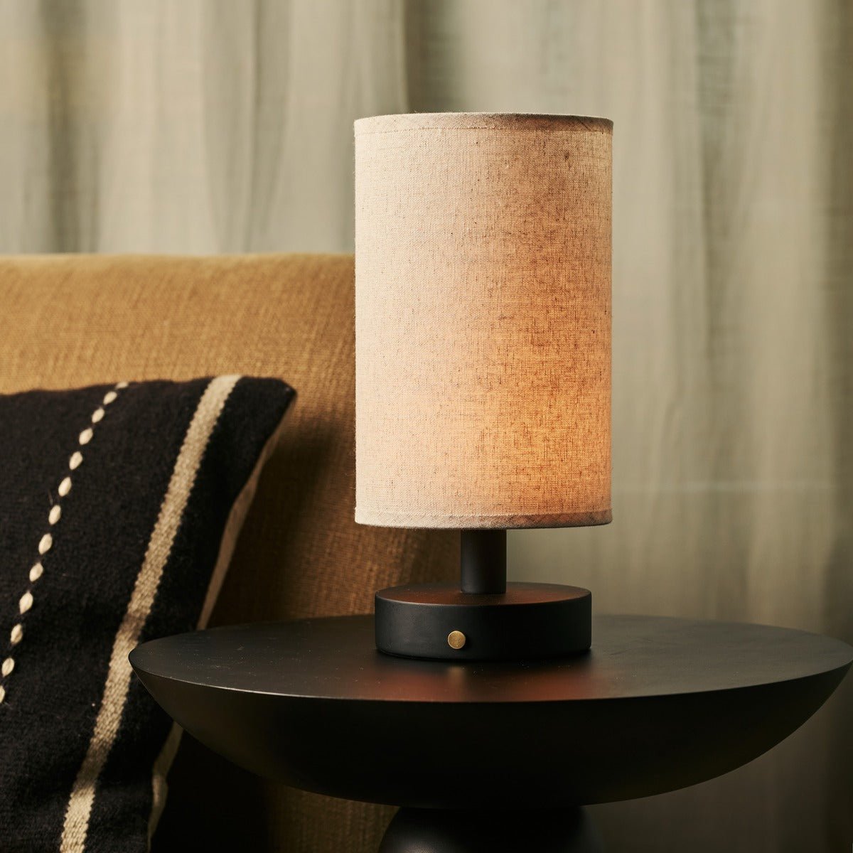 Lampe aus Holz mit Dimmfunktion (schwarz)