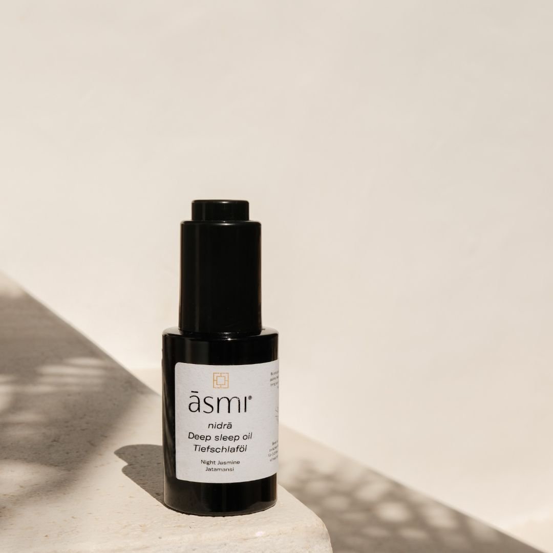 Ayurvedisches Nidra Tiefschlaföl - 100 % natürliche Himalaya-Kräuter für erholsamen Schlaf (30 ml)