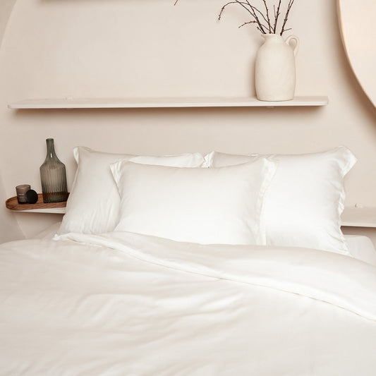 Luxuriöse TENCEL™ Lyocell Satin Bettwäsche - seidig-weich & atmungsaktiv (gebrochenes weiß)