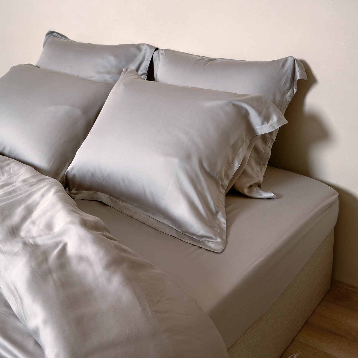 Spannbettlaken TENCEL™ Satin - atmungsaktiv & seidig weich (Taupe)