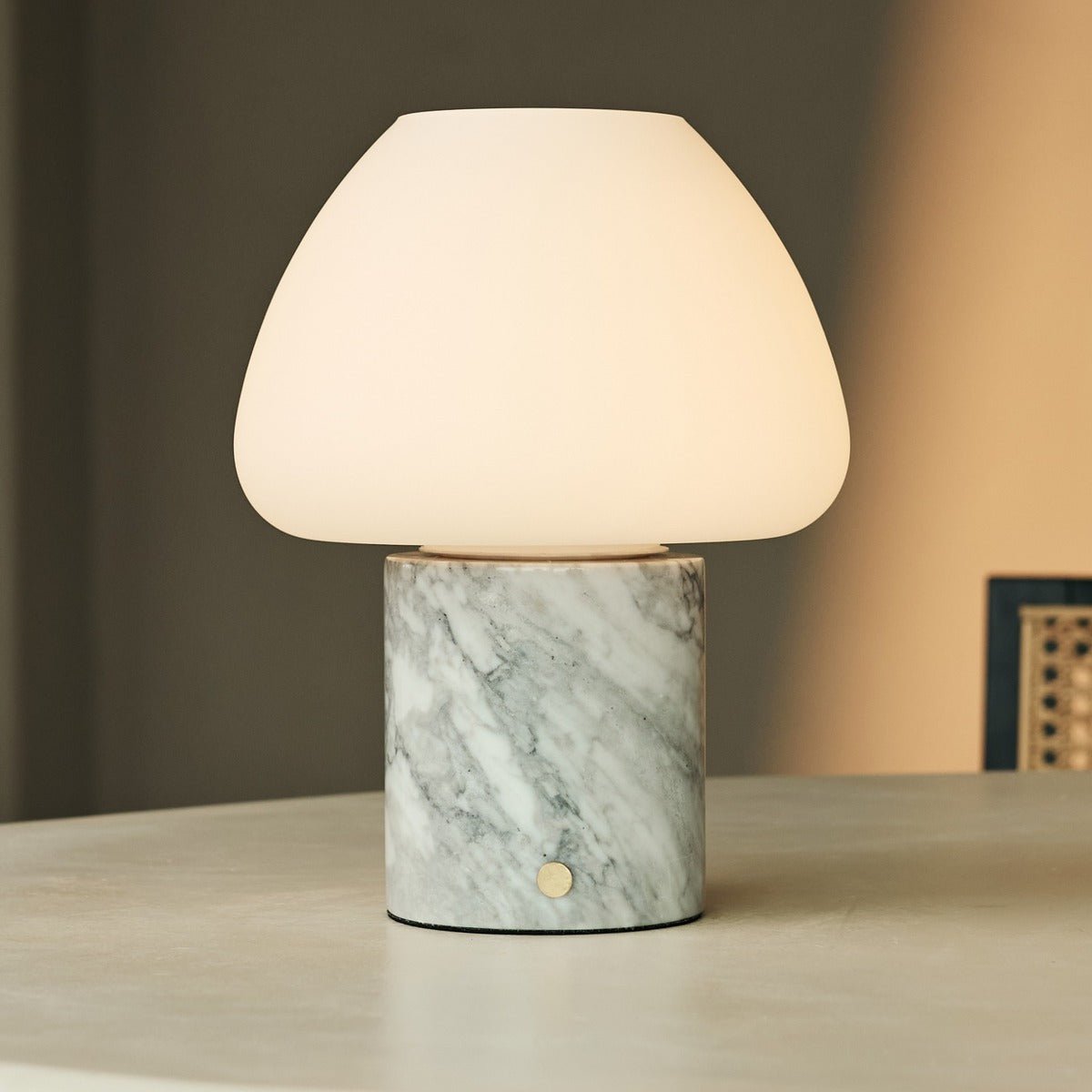 Wiederaufladbare Marmor Lampe   Dimmfunktion weiß SONVELIA