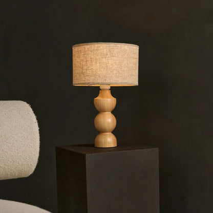 Holz Lampe mit beigem Lampenschirm