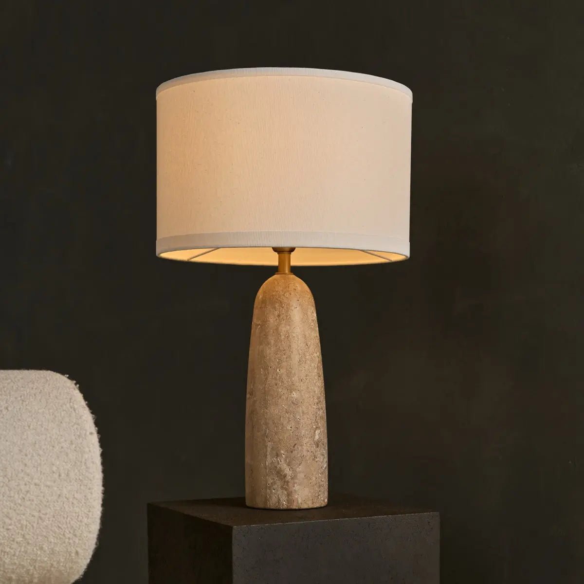 Travertin Lampe mit Baumwollschirm (beige)