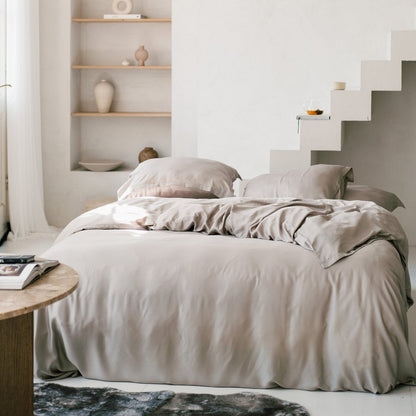Luxuriöse TENCEL™ Lyocell Satin Bettwäsche - seidig-weich & atmungsaktiv (Taupe)